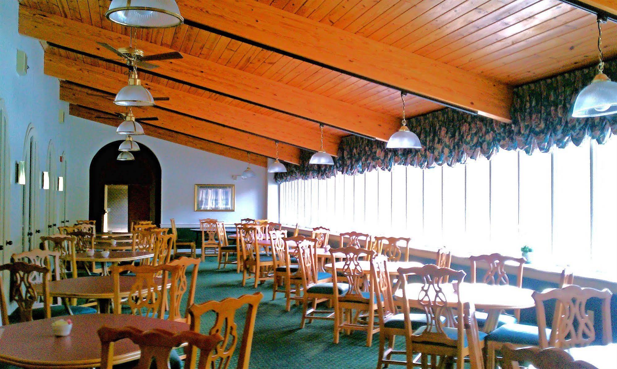 Days Inn & Conf Center By Wyndham Southern Pines Pinehurst Zewnętrze zdjęcie